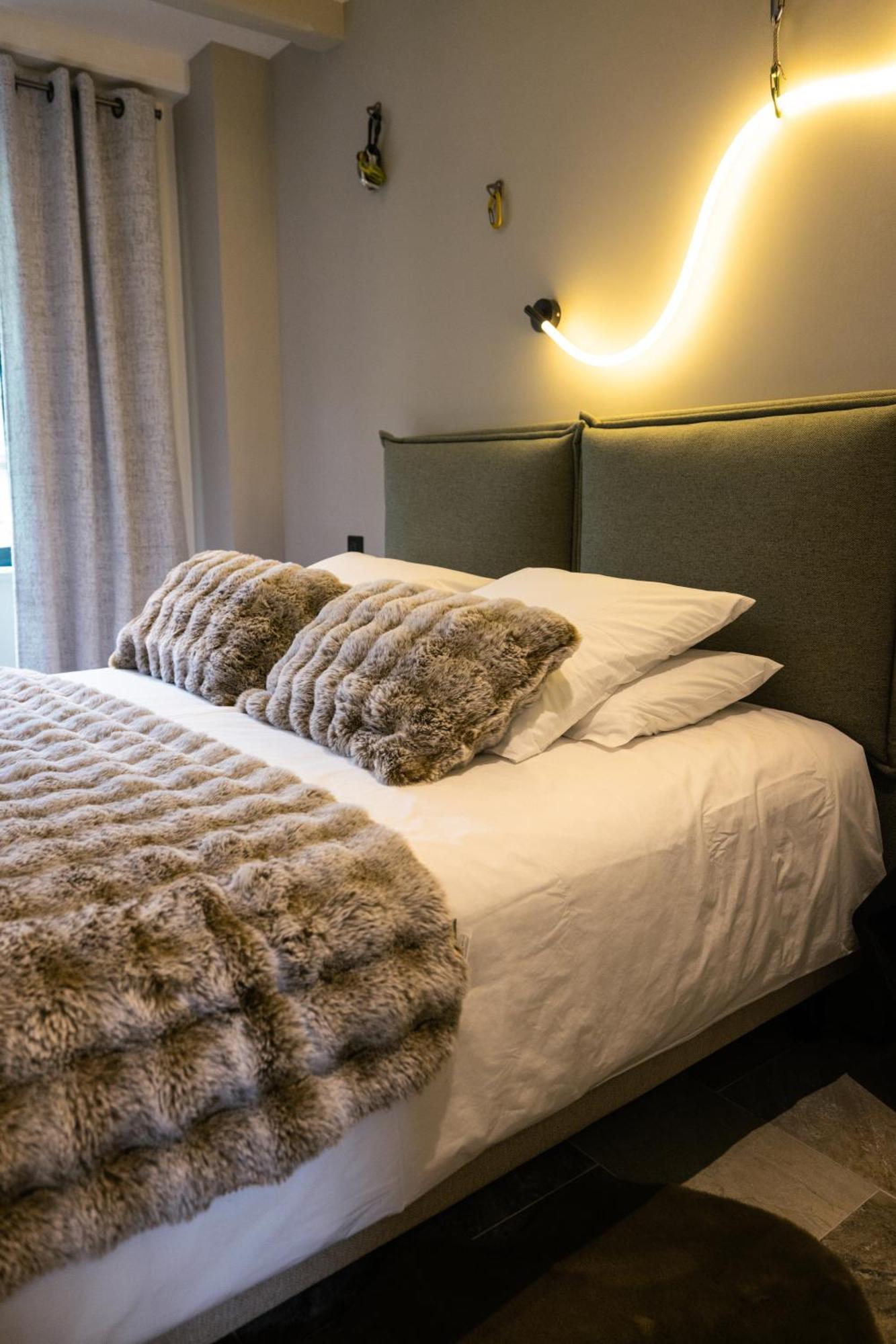 La Sainthilarienne Bed & Breakfast ภายนอก รูปภาพ