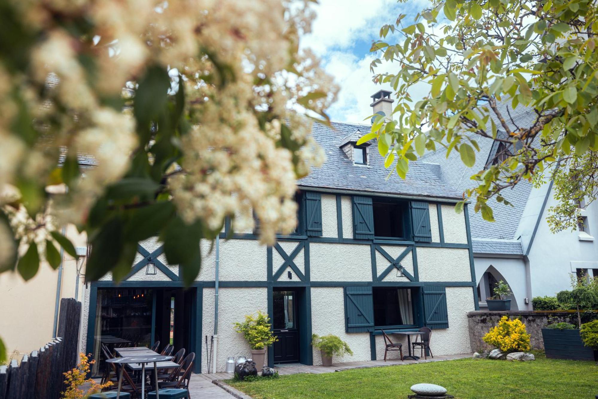La Sainthilarienne Bed & Breakfast ภายนอก รูปภาพ